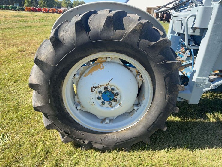 ford-tractor-image-26