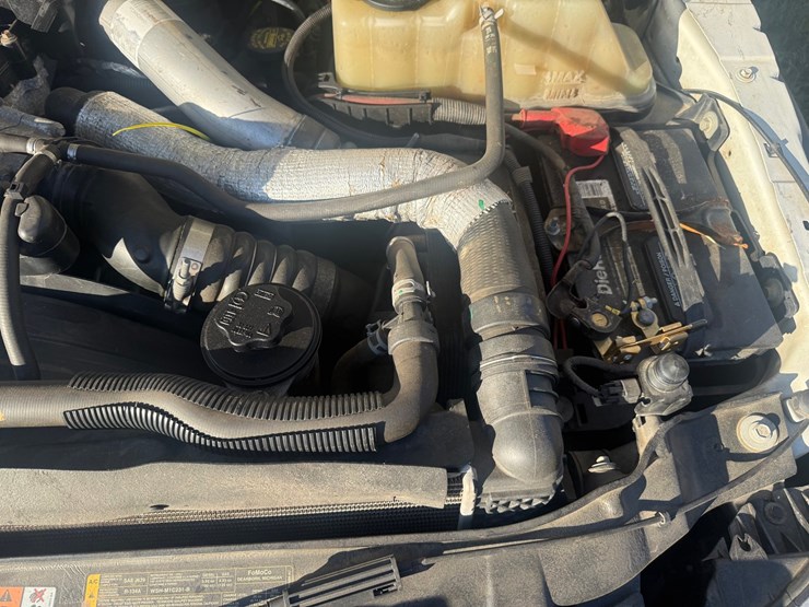 2015-ford-f550-image-18
