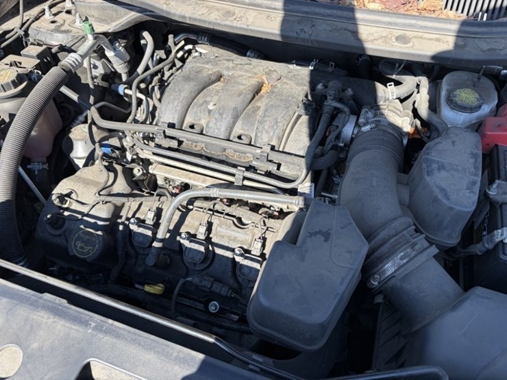 2018-ford-explorer-image-11