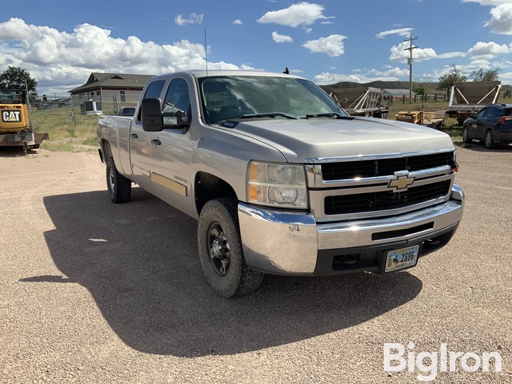 2009-chevrolet-2500-image-3