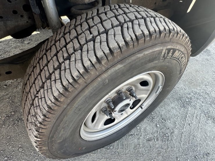 2006-ford-f350-xl-image-16