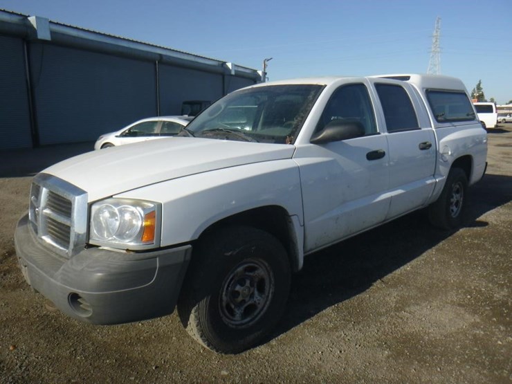 2007-dodge-dakota-image-2