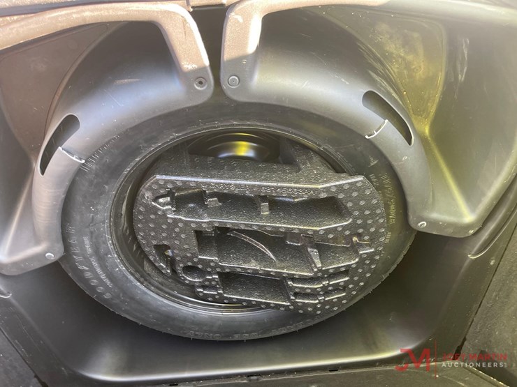 2013-jeep-grand-cherokee-limited-image-28