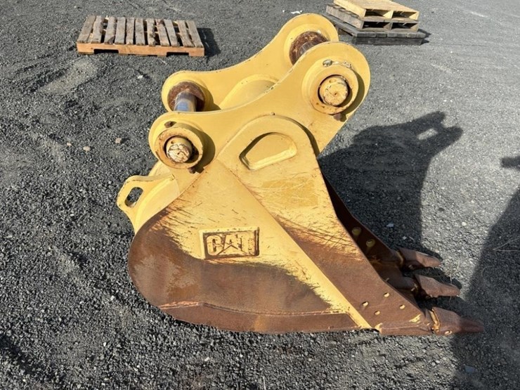 caterpillar-14-image-4