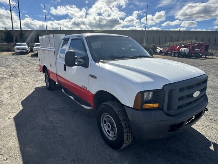 2006-ford-f350-xl-image-7