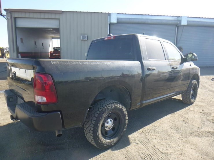 2016-dodge-1500-image-4