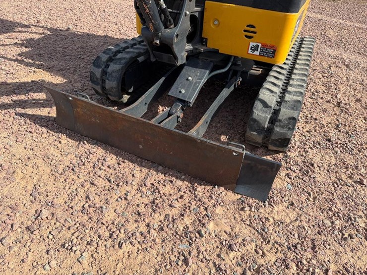 deere-17g-image-22