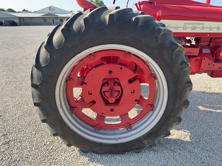 farmall-350-image-27