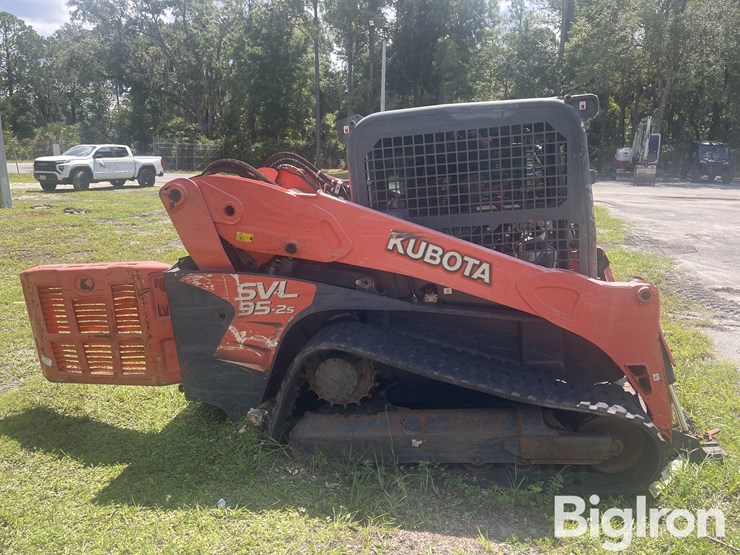 2019-kubota-svl95-2s-image-4