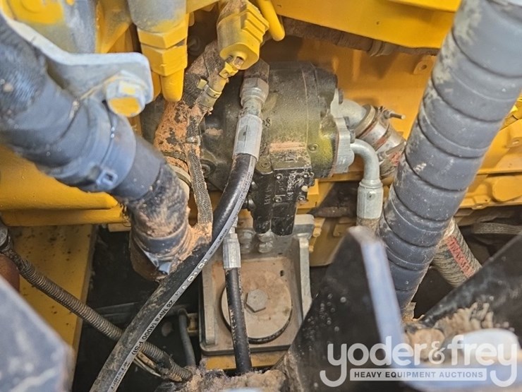 2019-deere-470g-lc-image-58