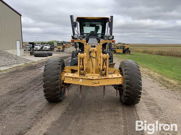 2007-deere-672d-image-2