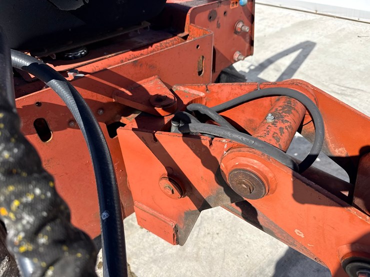 ditch-witch-3500dd-image-31