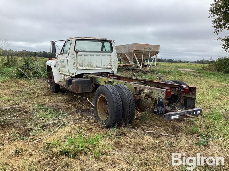 1991-ford-f700-image-7