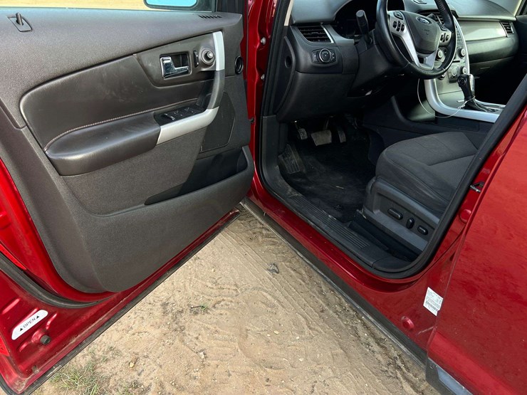 ford-edge-sel-image-10