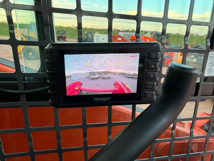 kubota-ssv75-image-29