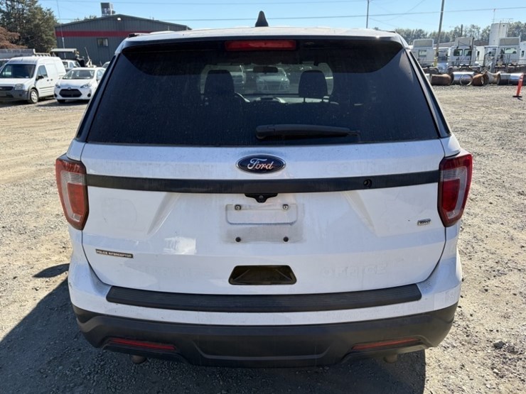 2018-ford-explorer-image-5