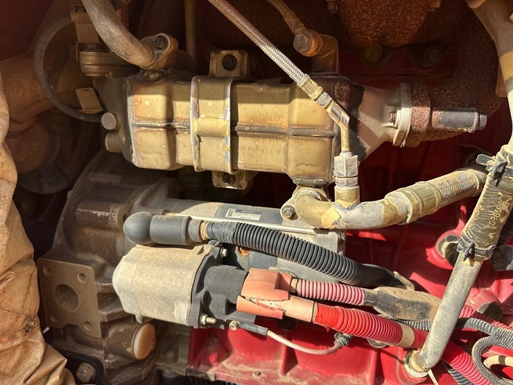 2019-jlg-8042-image-36