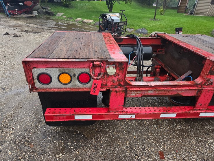 #2081-•-2006-lowboy-pin-on-axle-image-14