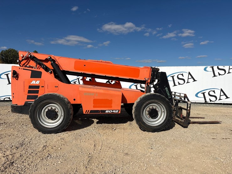 2019-jlg-8042-image-6