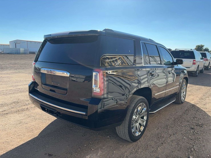 2015-gmc-yukon-denali-image-3
