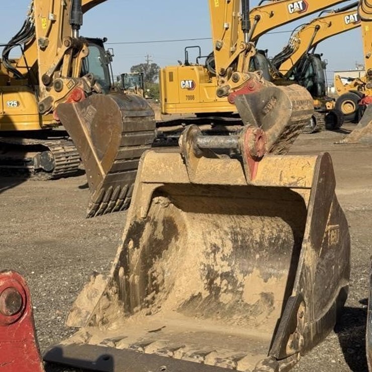 CATERPILLAR 24