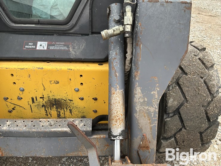 2006-new-holland-ls180-image-14