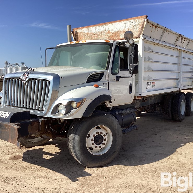 2010 INTERNATIONAL 7400