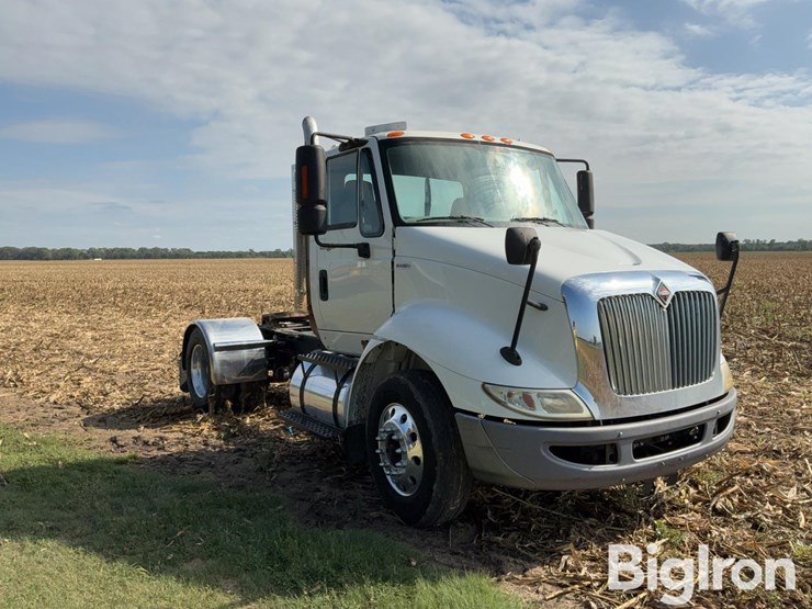 2011-international-transtar-8600-image-3
