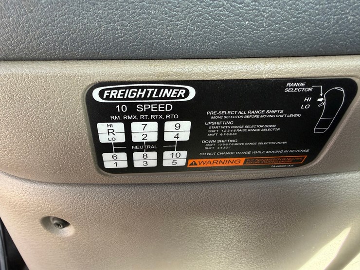#1608-•-2019-freightliner-cascadia-single-axle-day-cab-image-35