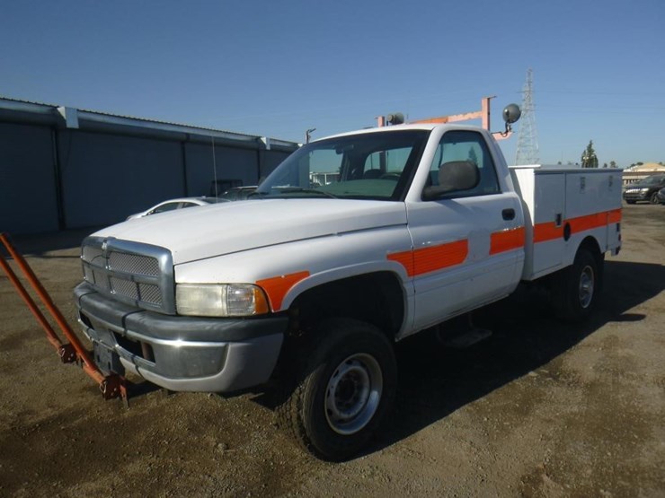 2002-dodge-ram-2500-image-2