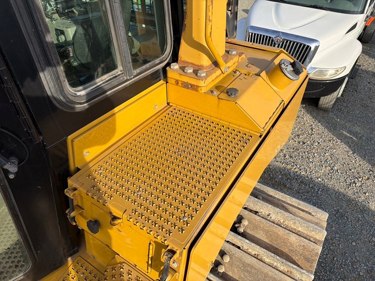 caterpillar-d6t-lgp-image-59