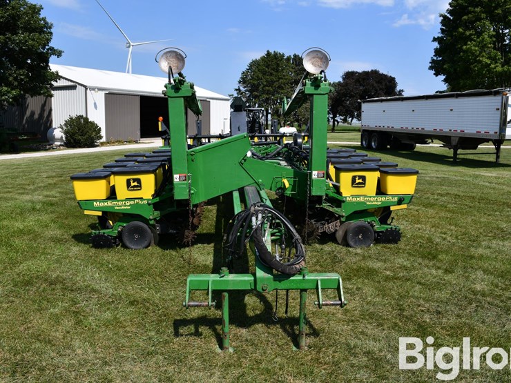2000-john-deere-1770-image-2