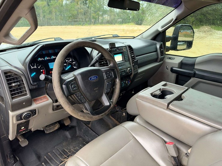 ford-f250-xl-image-11