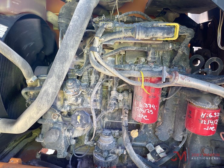 2019-case-588h-image-15