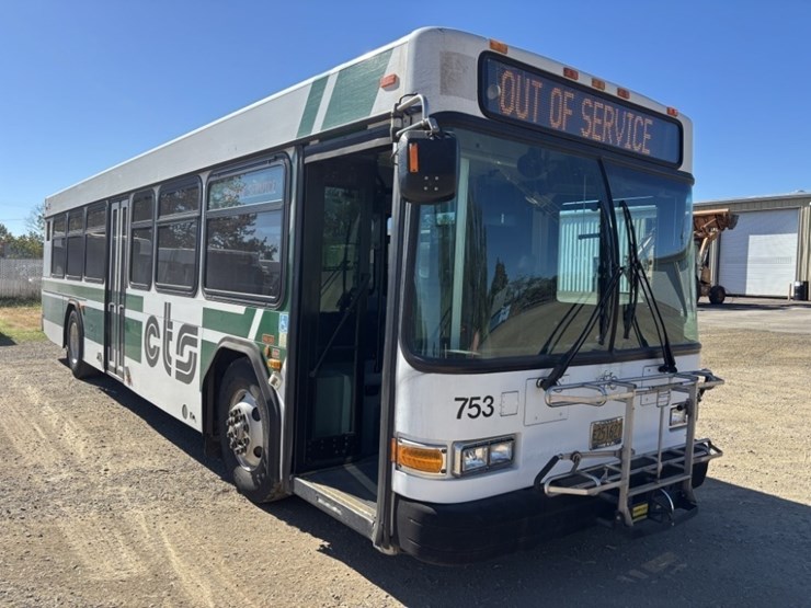 2010-gillig-35'-transit-bus-image-7