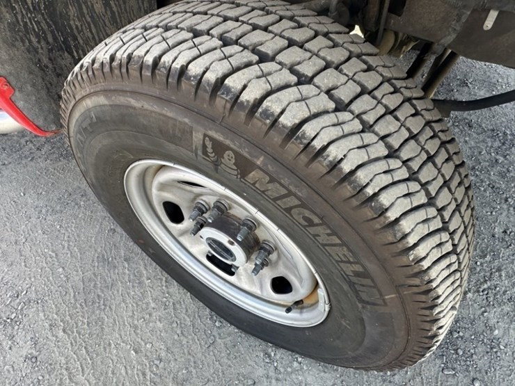 2006-ford-f350-xl-image-17