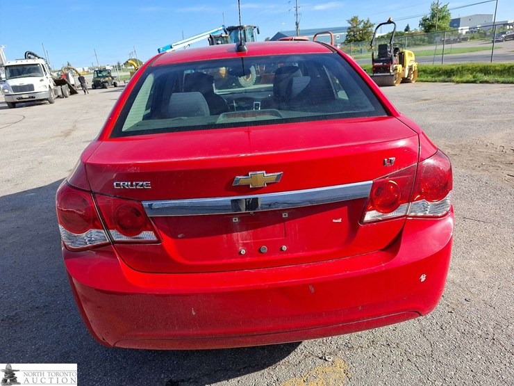 2016-chevrolet-cruze-limited-lt-image-6
