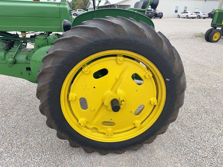 1953-john-deere-60-image-17