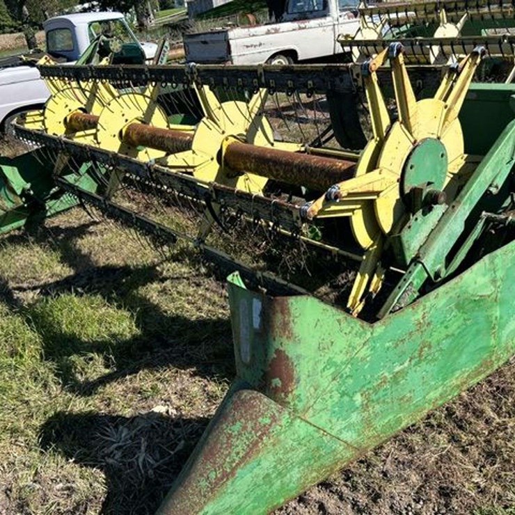 JOHN DEERE 213