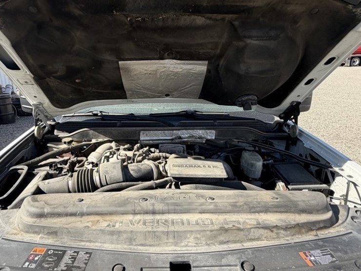 2017-chevrolet-silverado-3500-image-36