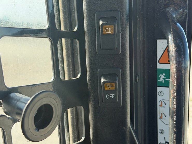 2019-bobcat-t650-image-44