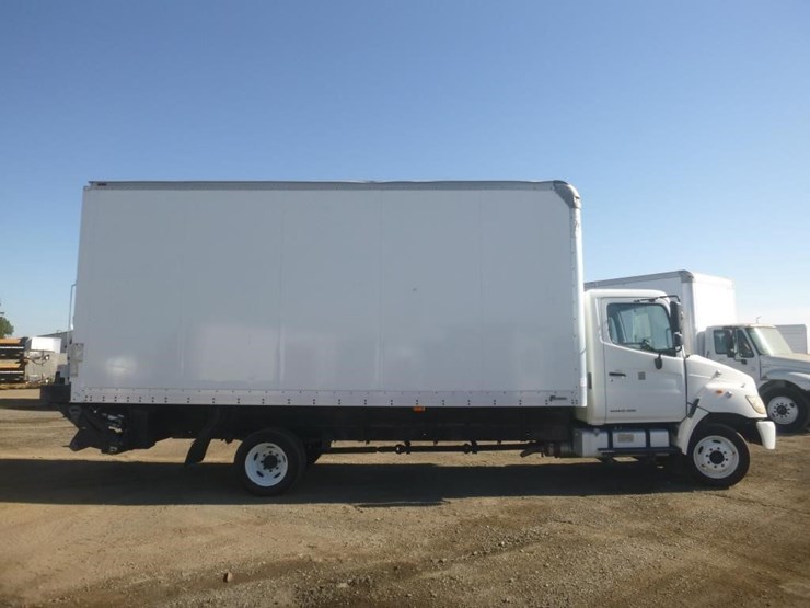 2009-hino-185-image-7