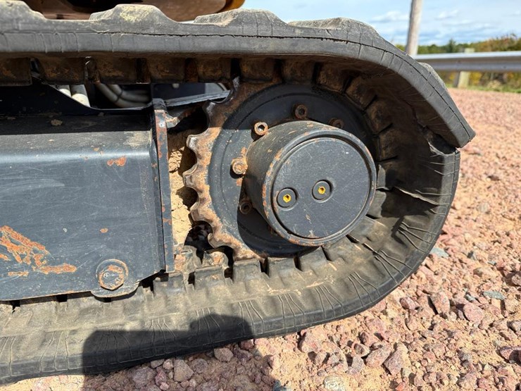 deere-17g-image-7