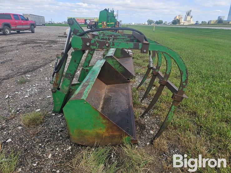 john-deere-158-image-4