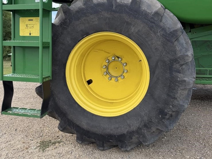 2011-john-deere-9770-sts-image-9