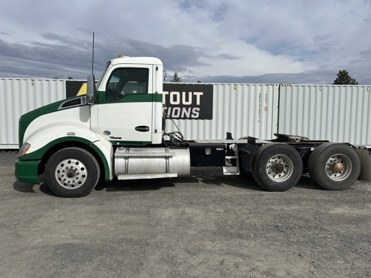 2020-kenworth-t680-image-2