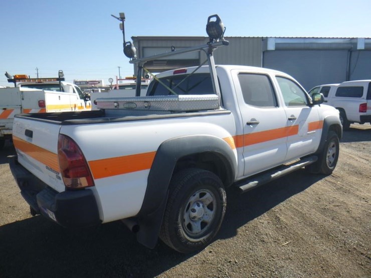 2013-toyota-tacoma-image-4