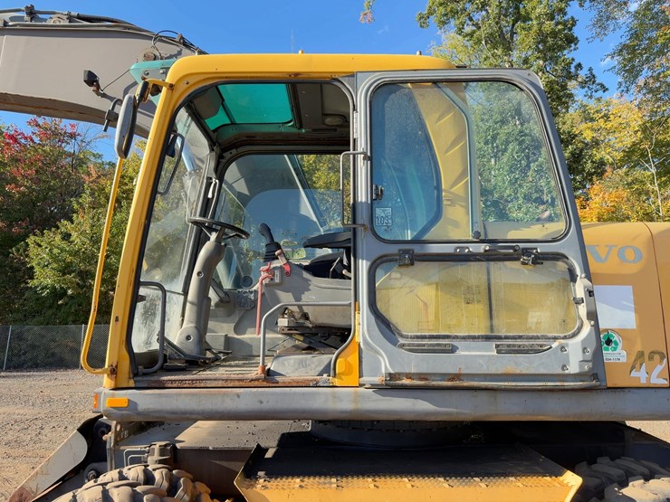 2005-volvo-ew180b-image-26