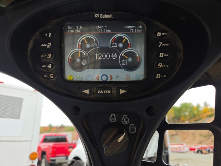 2013-bobcat-t550-image-43