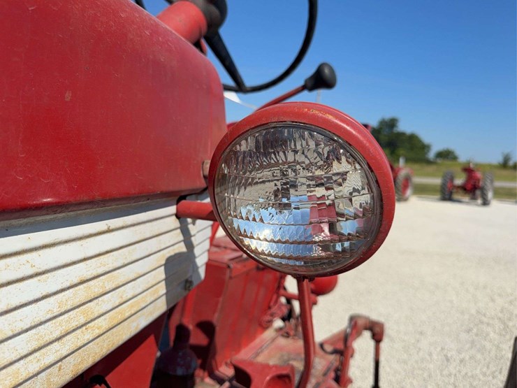 farmall-560-image-36